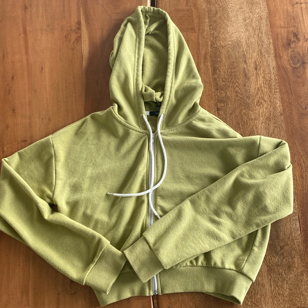 Forever 21 green cropped zip up hoodie